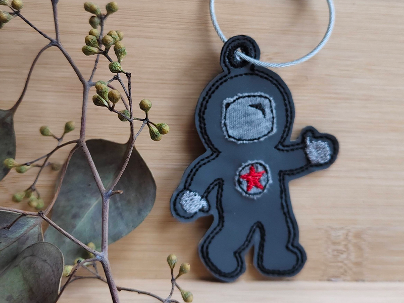 Preview: Lichtstück Anhänger Weltraum - ITH-Stickdatei